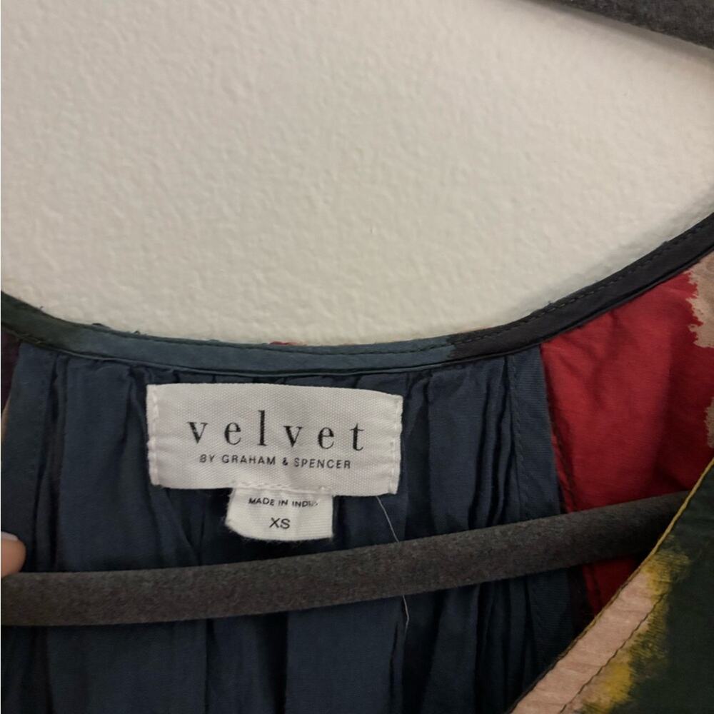 Velvet by Graham and Spencer Silk Blend Tamara Printed Top XS - Picture 6 of 10